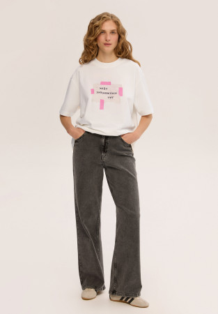 White oversize unisex "ХЕЙТ ЗУПИНЯЄТЬСЯ ТУТ" T-shirt  CABANCHI x 10 БЛОГЕРЯТ  White oversize unisex "ХЕЙТ ЗУПИНЯЄТЬСЯ ТУТ" T-shirt  CABANCHI x 10 БЛОГЕРЯТ